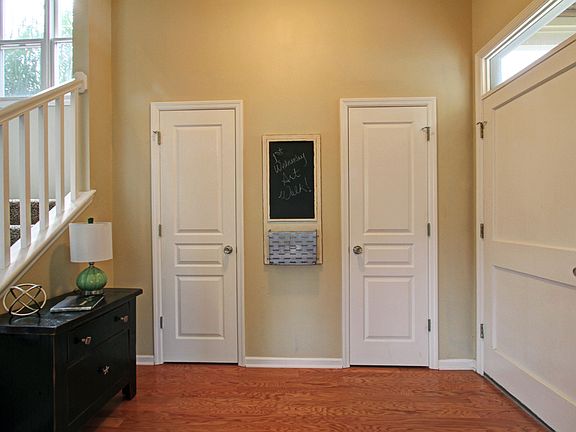 5th image of 1461 PEARL Street N