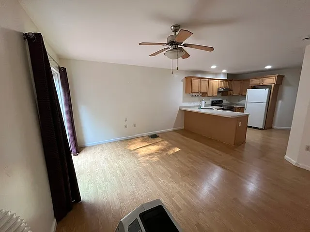 164 Summit St — Photo 14