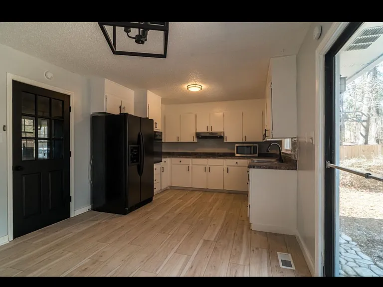 296 Monticello Pl — Photo 7