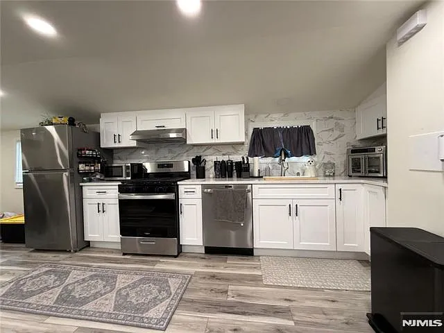 51 Echo Pl #2 — Photo 9