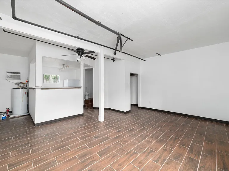 3705 Mandell St #4 — Photo 11