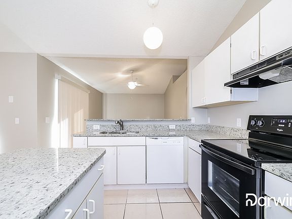 4th image of 611 Basingstoke Ct