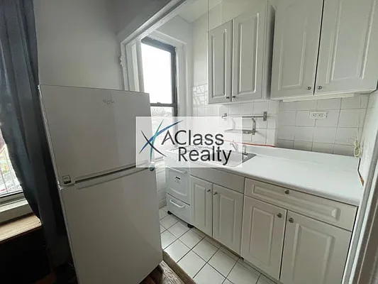 Rented by A Class Realty International | media 18