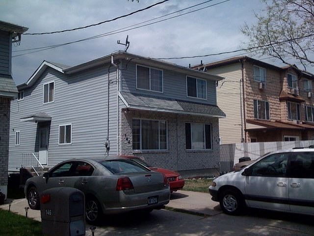 1st image of 144 Roosevelt Ave