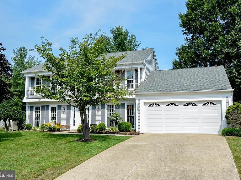 13527 Point Pleasant Dr — Photo 2