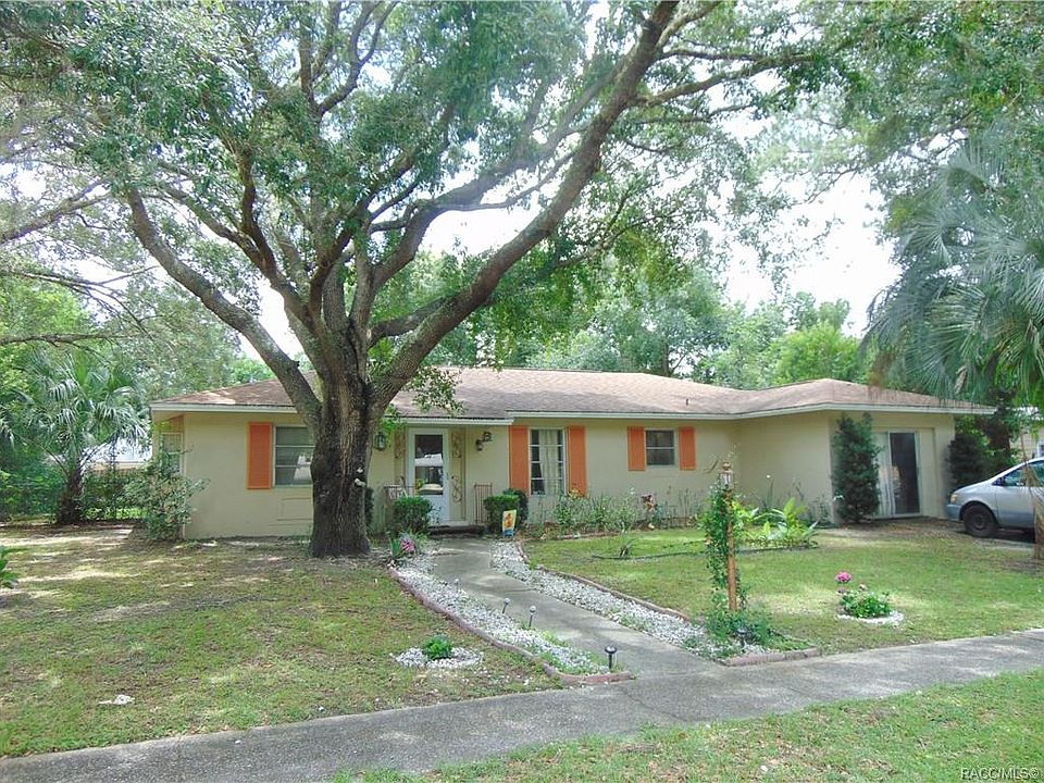 1st image of 9041 N Golfview Dr