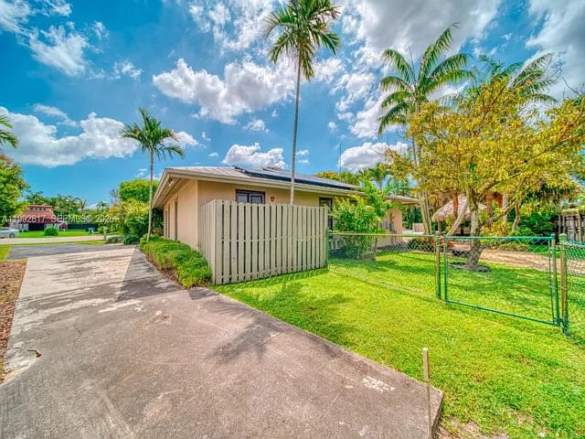 7320 SW 100th Ct — Photo 15