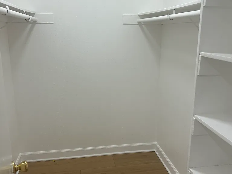 4712 Whitsett Ave #4 — Photo 8