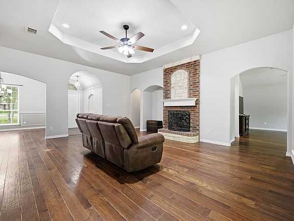 5th image of 5992 Red Bud Rd