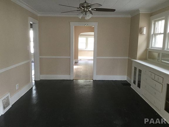 2nd image of 517 E Arcadia Ave