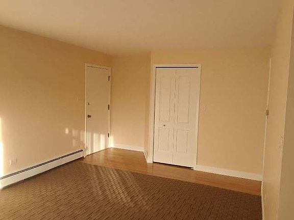 4th image of 10422 S Mansfield Ave #3