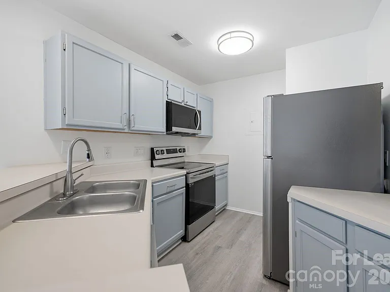 18883 Vineyard Point Ln — Photo 5