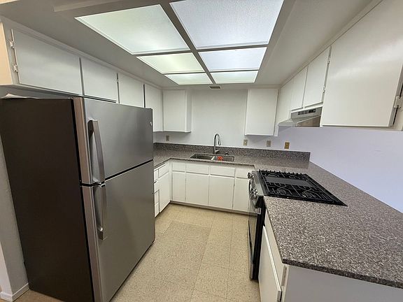 5th image of 118 W Boone St APT A2