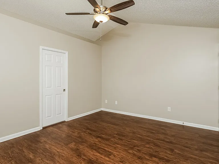 338 Wildberry Ct — Photo 9