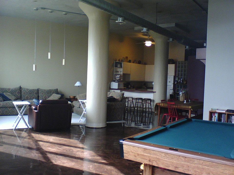 2nd image of 2675 W Grand Ave