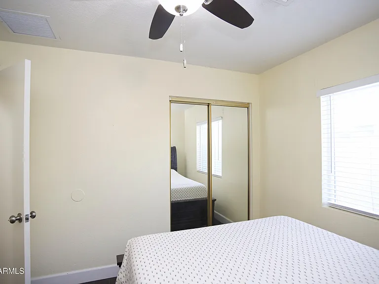 1317 E San Angelo Ave — Photo 28