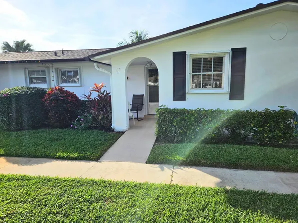 2920 CROSLEY Drive E #B, West Palm Beach, FL 33415
