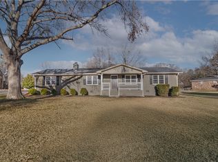 305 Roberts Rd, Williamston, SC 29697