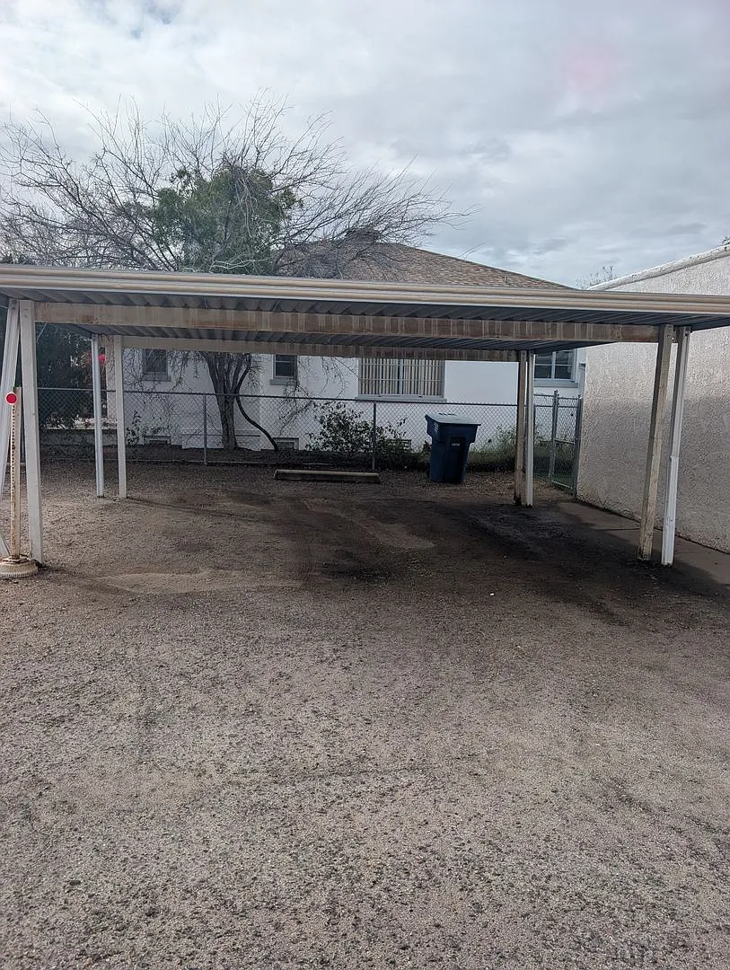 4 Plex - Two Bedroom and 1 Bath Unit for Rent — Photo 3