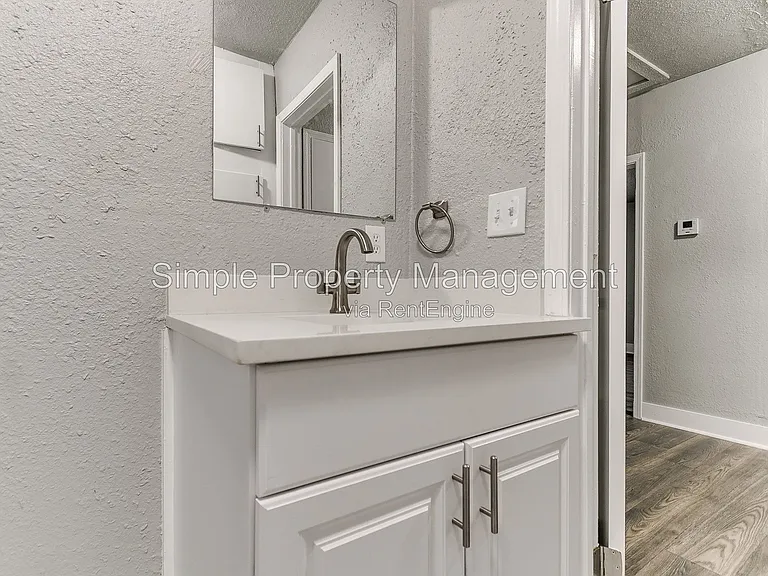 1728 NE Euclid St — Photo 24