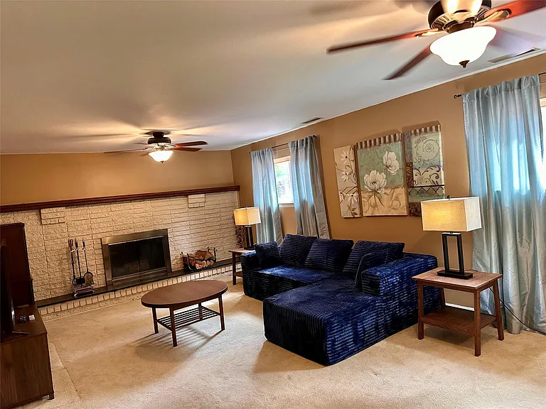 6942 Leslee Crest Dr — Photo 12