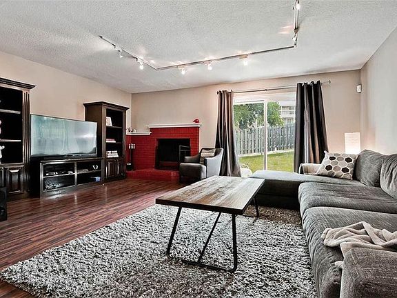 4th image of 2404 N Bronze Tree Dr