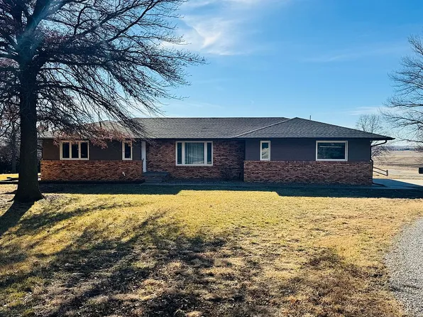 5849 Road R, Hebron, NE 68370