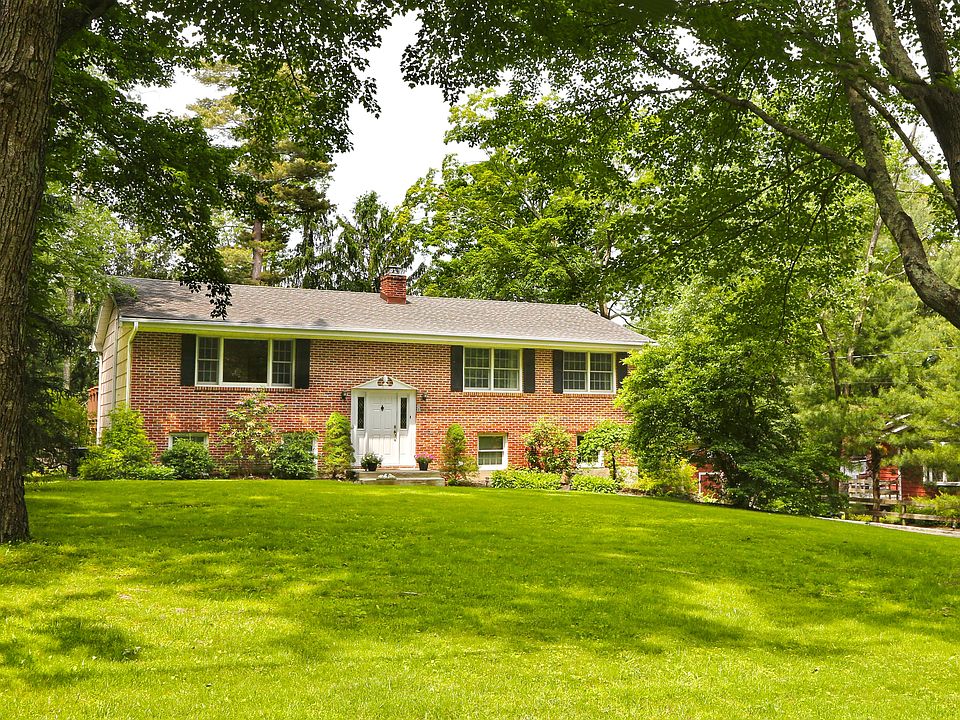 1st image of 31 Salem Ln