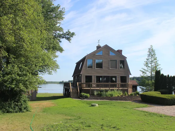 2045 Pleasant St, Bridgewater, MA 02324