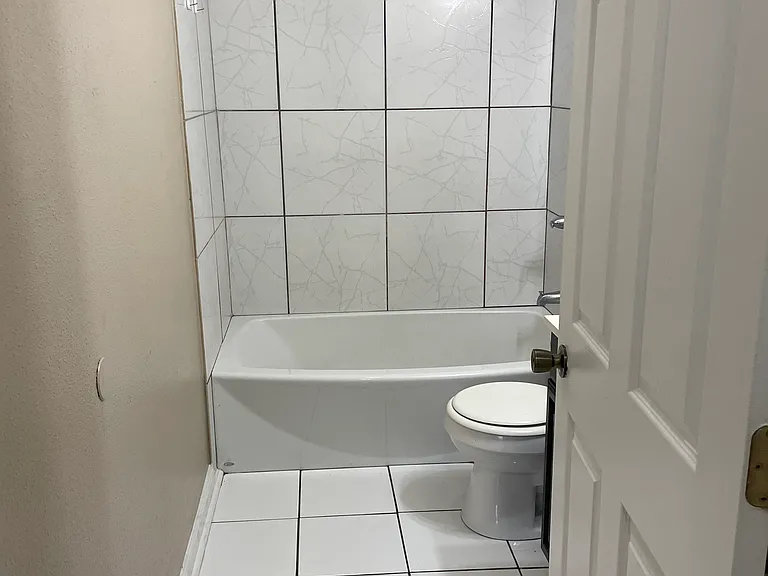 2226 Stafford St — Photo 4