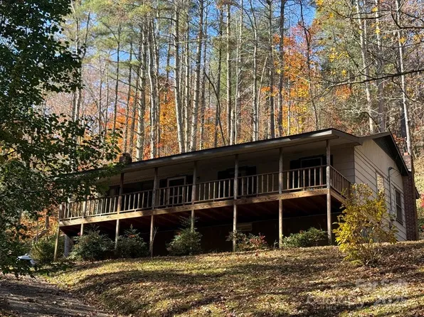 82 Merry Cove Rd, Sylva, NC 28779