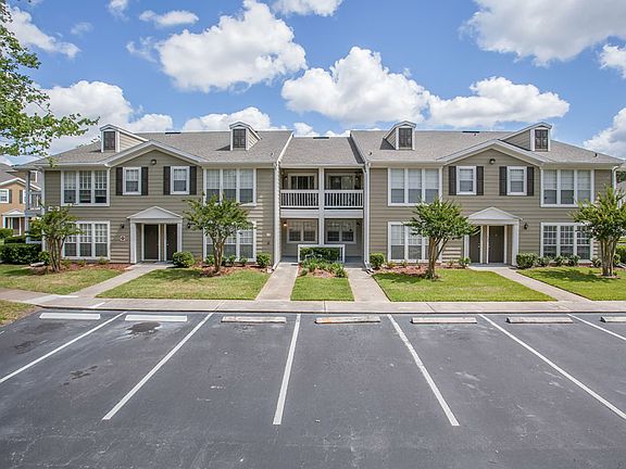 4th image of 7595 Baymeadows Cir W APT 2009