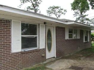 19 Holly Cir, Gulfport, MS 39501