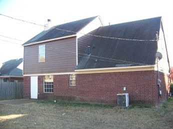 2nd image of 6326 Amanda Oaks Cir N