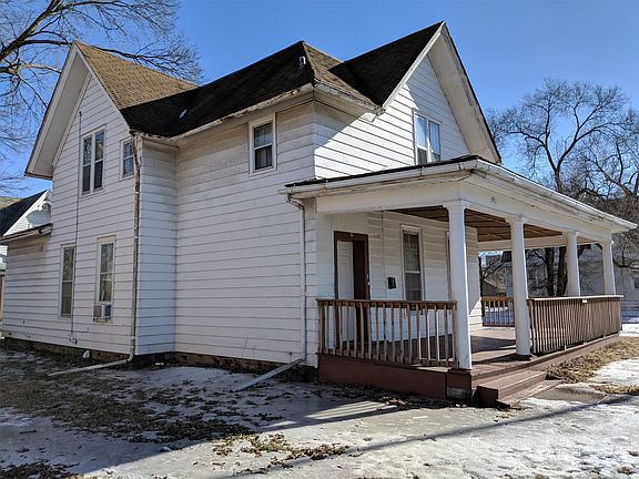 2nd image of 603 N 2nd St APT 2