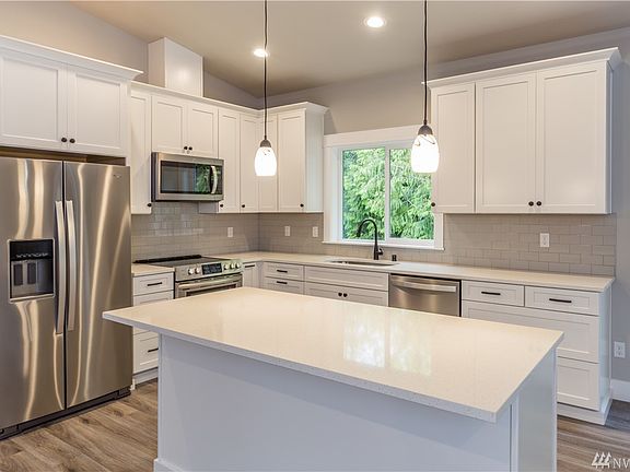 5th image of 63 Keller Ln