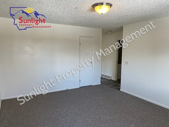 Building Photo - 406 S 1st Ave