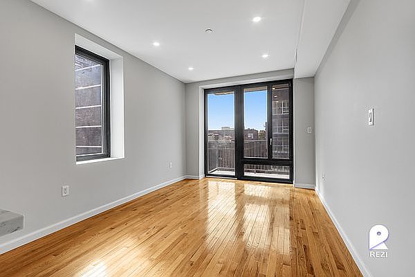 1st image of 14836 89th Ave #5D