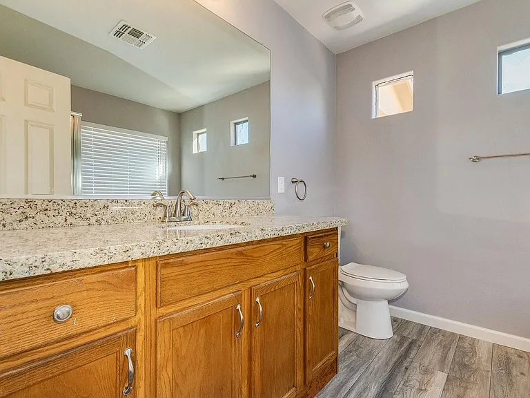 1622 W Nancy Ln — Photo 8