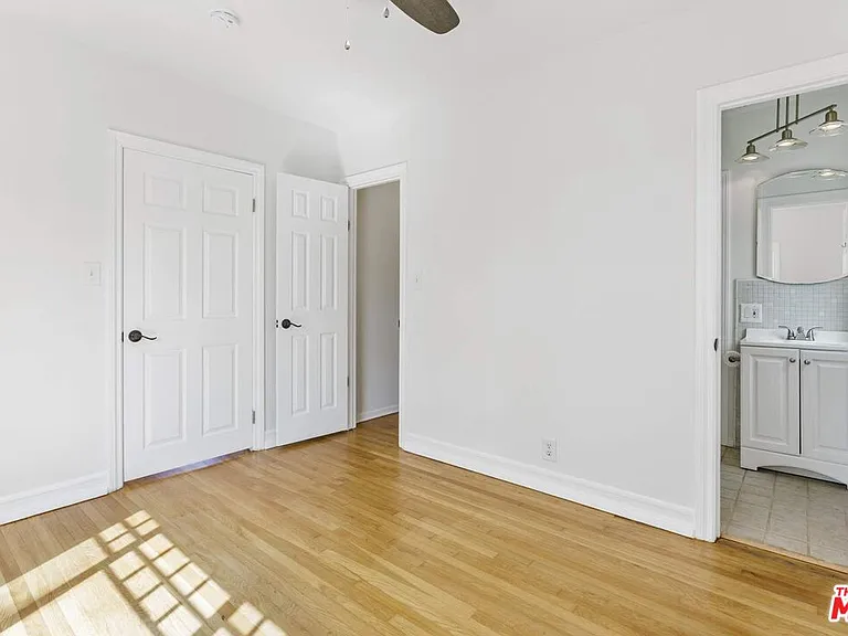 4058 Wade St — Photo 16