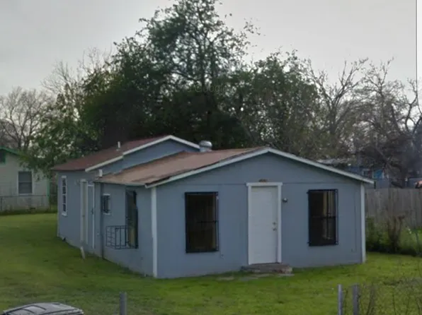 5470 Dabney Ln, San Antonio, TX 78227