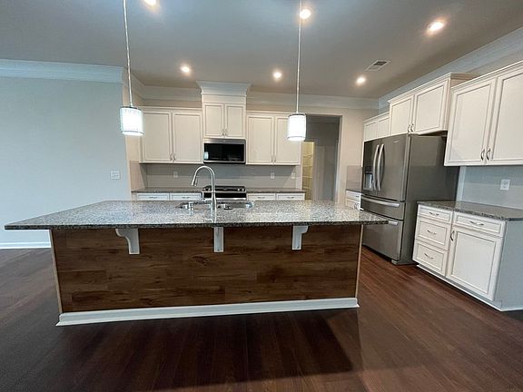 4th image of 5605 Catesby Ct