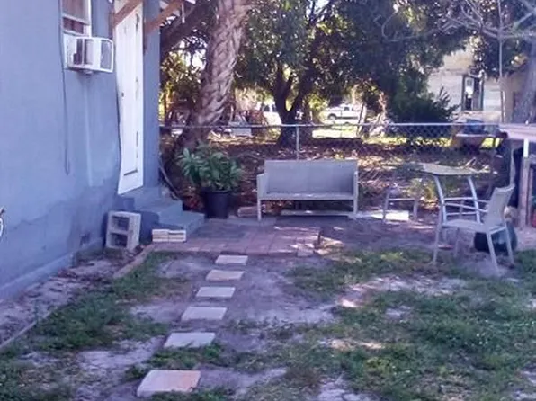 918 N 10th St, Fort Pierce, FL 34950