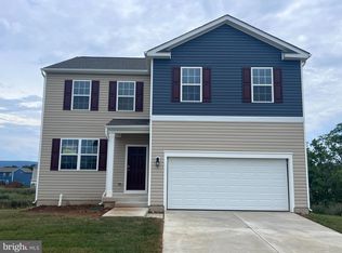 286 Centergate Dr, Charles Town, WV 25414