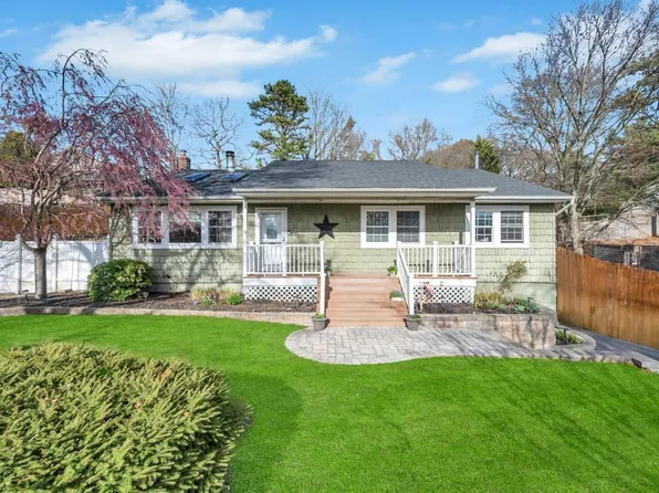 410 Patton Avenue, Shirley, NY 11967