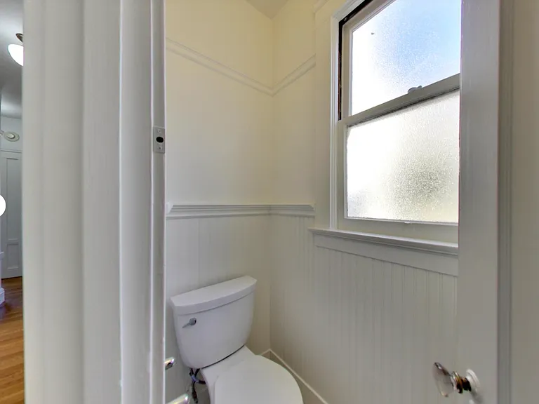 719 14th Ave — Photo 22