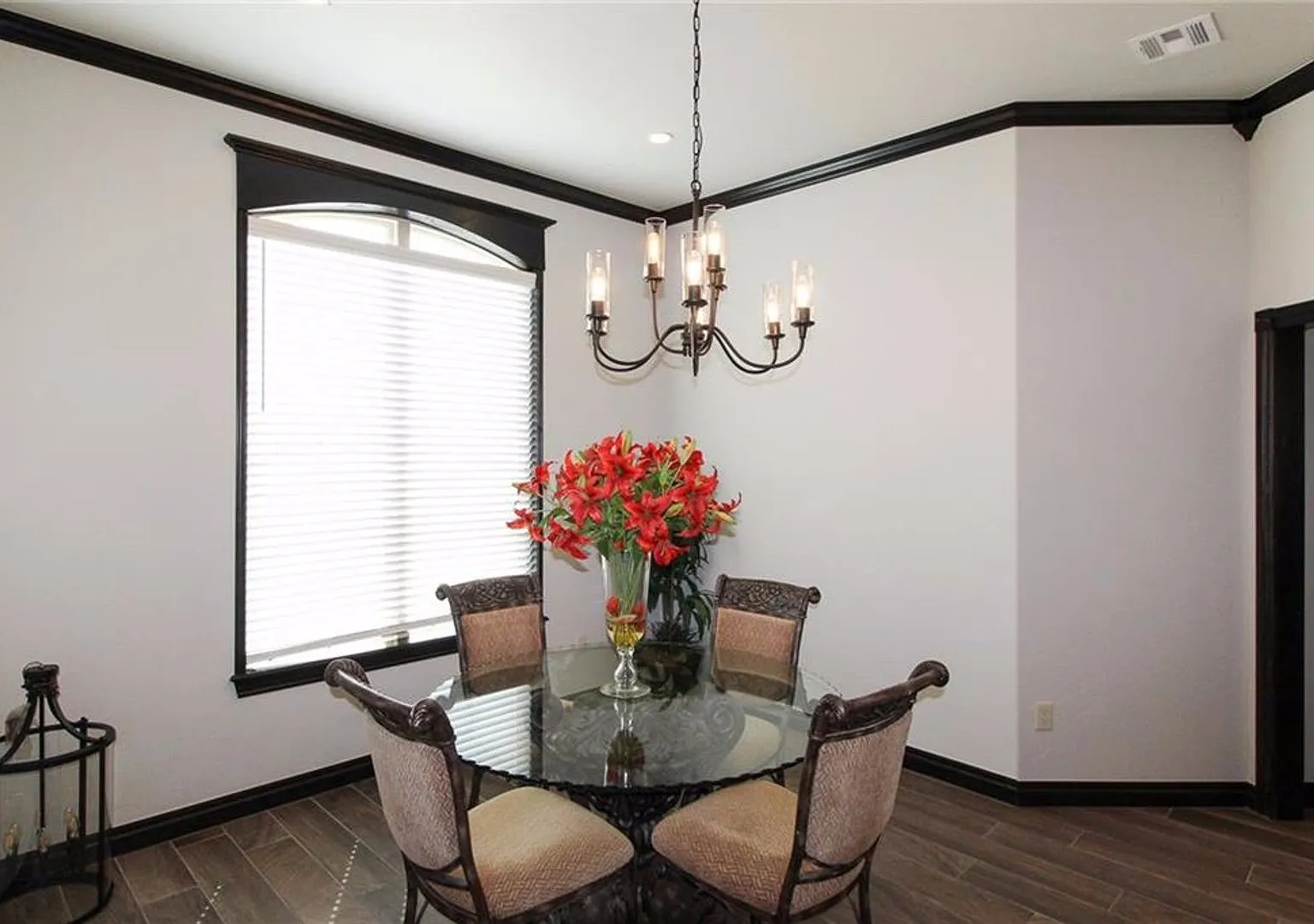 Beautiful Brookhaven Home! — Photo 4