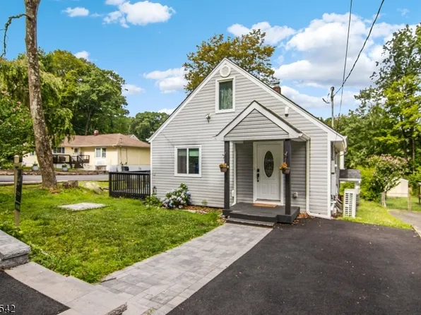 10 Fisk Trl, Hopatcong Boro, NJ 07843