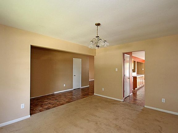 Formal Dining
