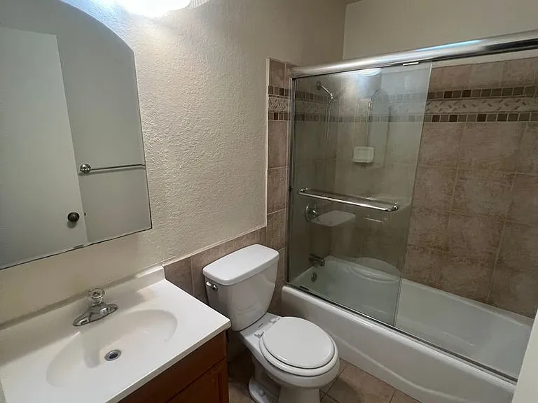 509 Delaware St — Photo 12